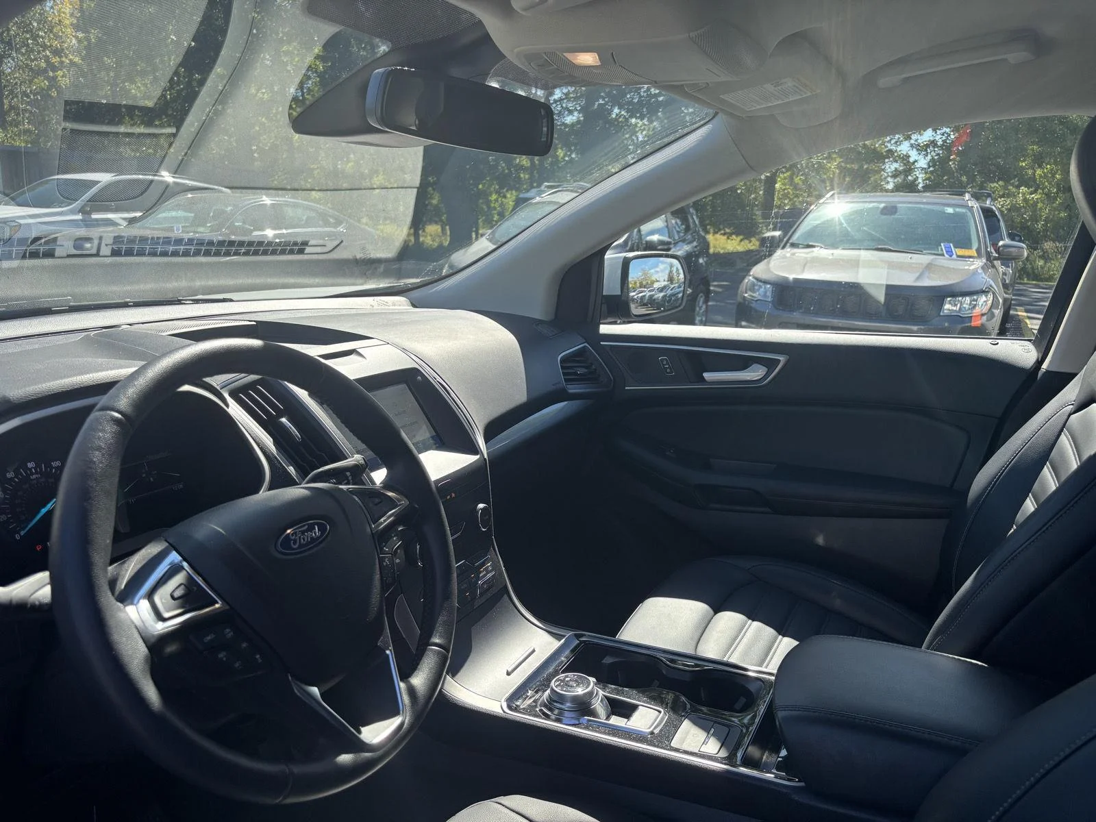 Used 2020 Oxford White Ford SEL image 12