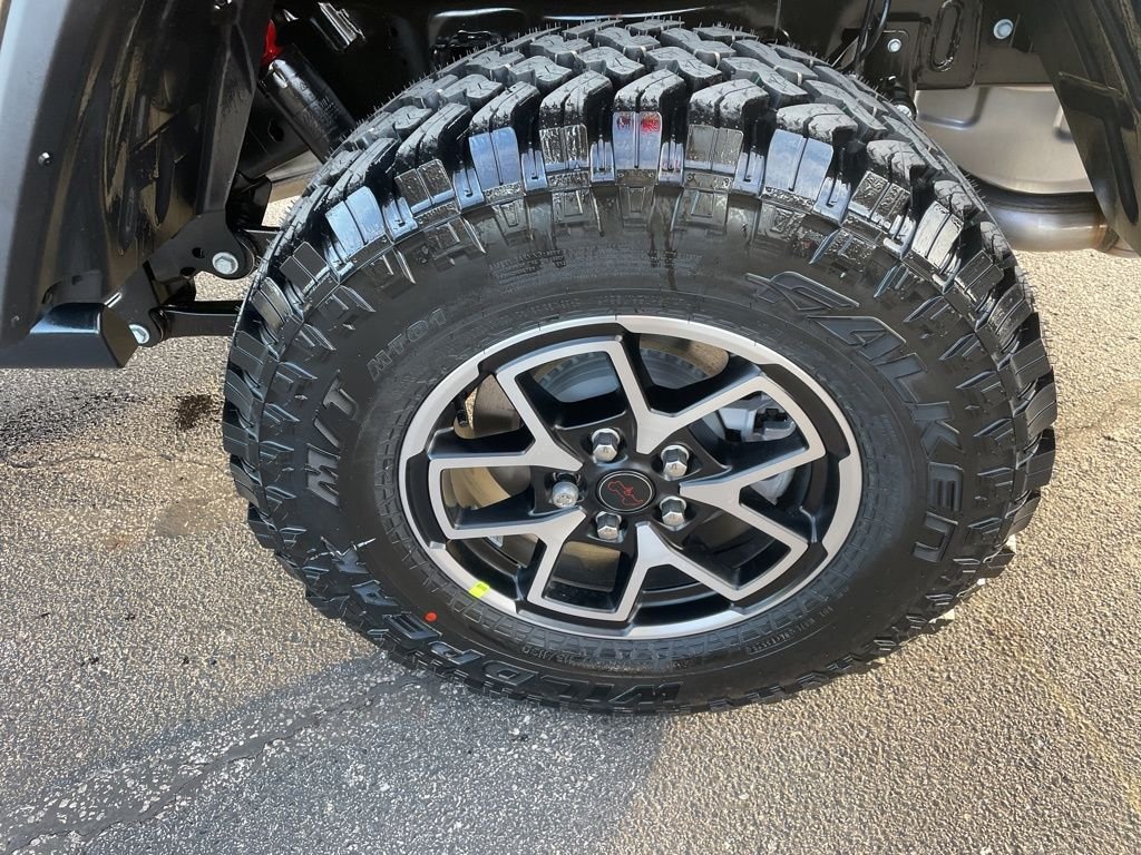 New 2026 Black Clear-Coat Exterior Paint Jeep Rubicon X image 10
