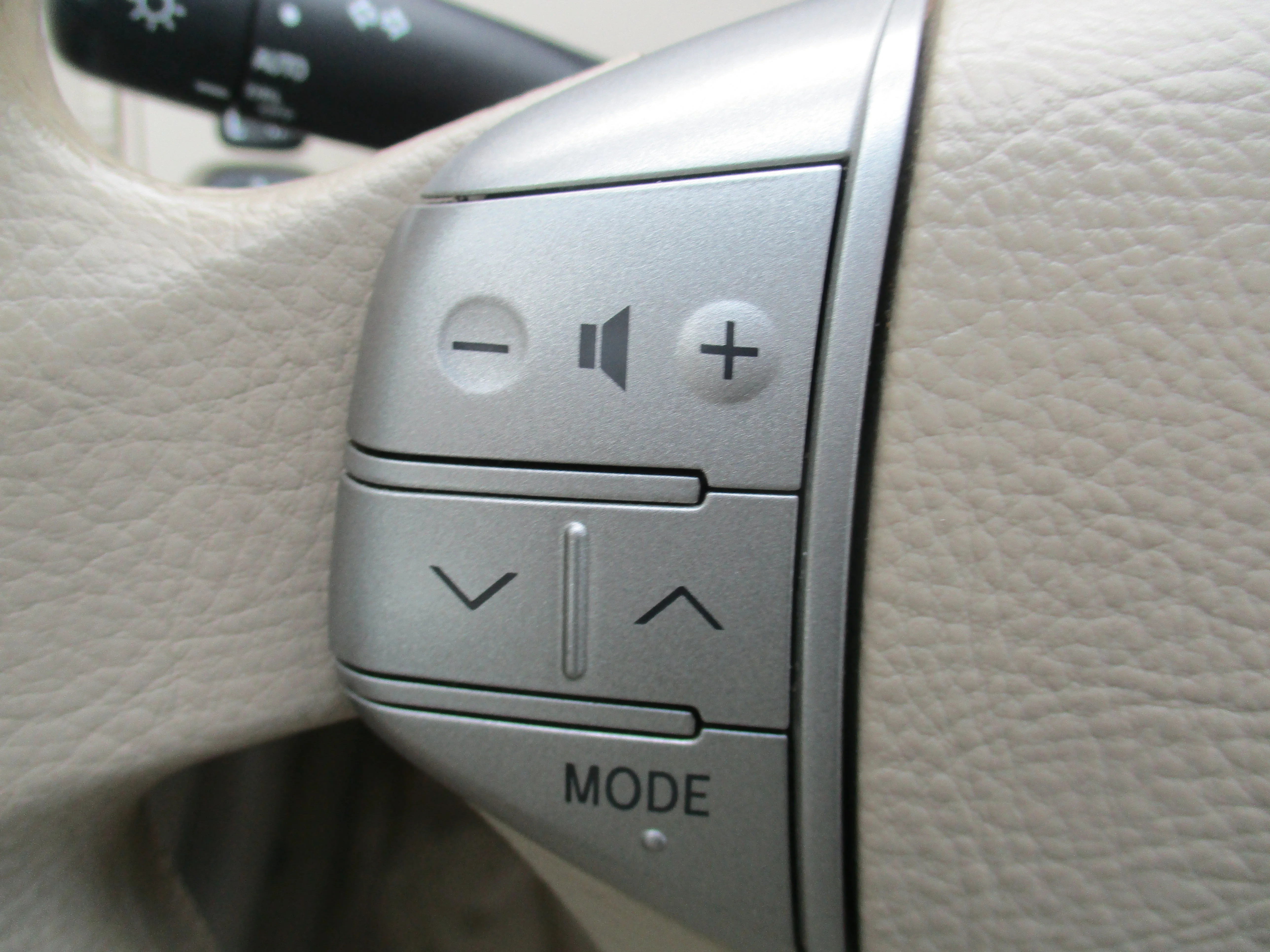 Used 2007 Beige Toyota  image 12