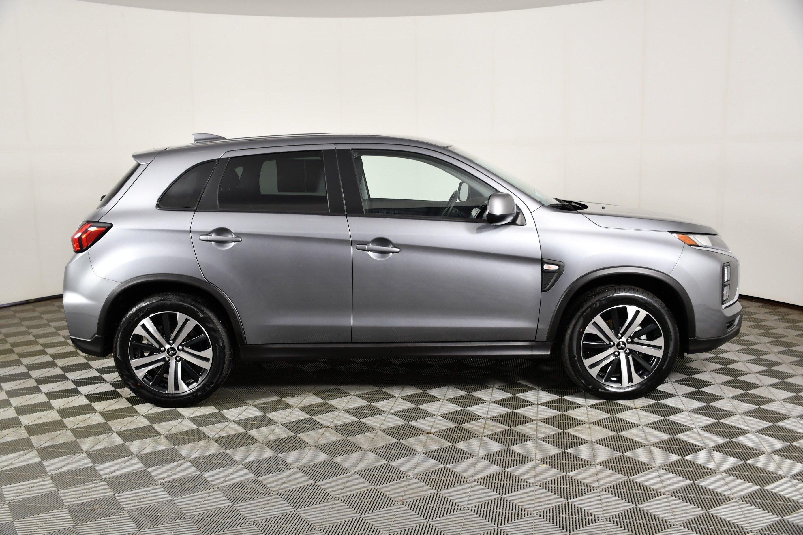 Certified Used 2026 Mercury Gray Metallic Mitsubishi ES image 5
