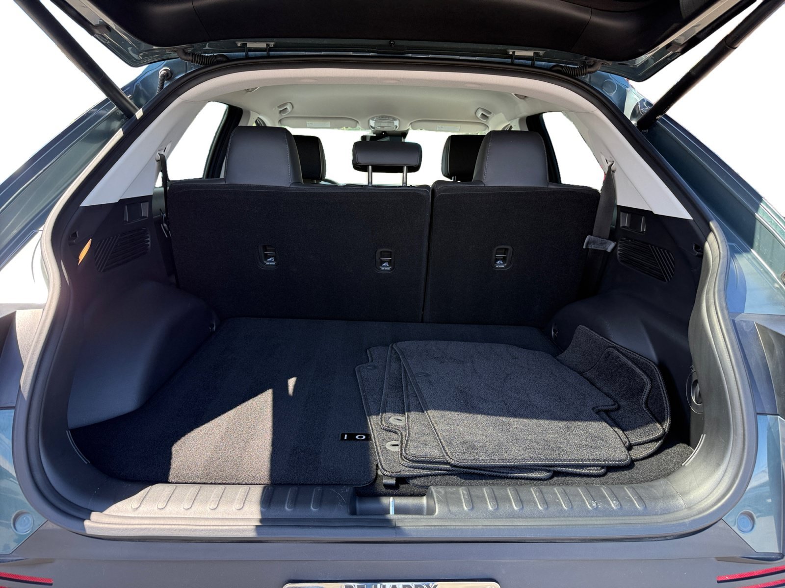 Used 2023 Teal Hyundai SEL image 17