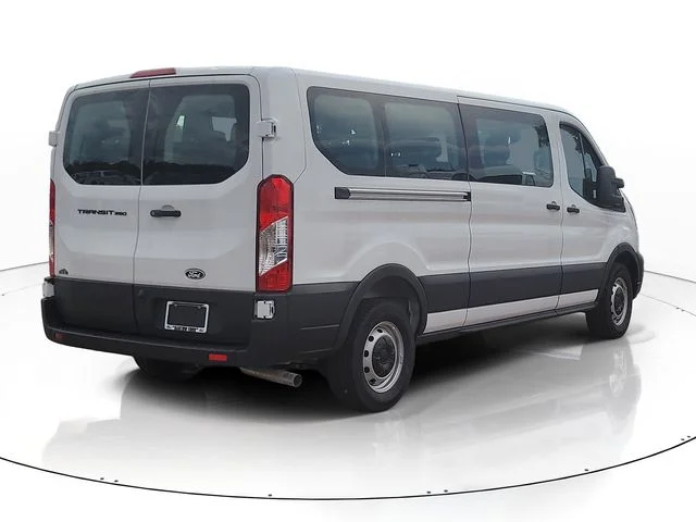 New 2026 Oxford White Ford XL image 5
