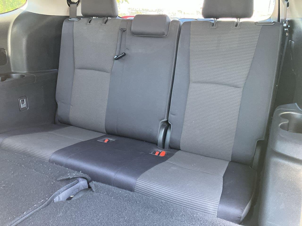 Used 2021 Gray (Magnetic Gray Metallic) Toyota LE AWD image 24