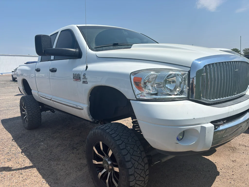 Used 2008 Bright White Clearcoat Dodge Laramie image 3
