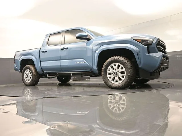 Used 2026 Blue Toyota SR5 image 43