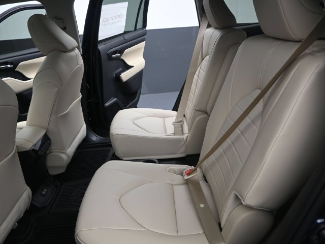 Used 2025 Blueprint Toyota XLE image 13