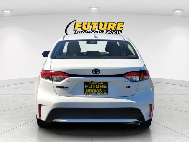 Used 2022 White Toyota LE image 8