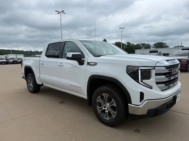 2026 GMC Sierra 4WD Crew Cab Short Box SLE's photo
