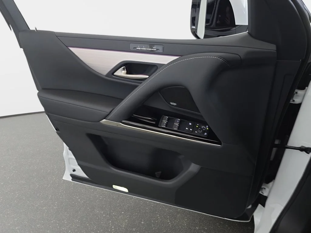 New 2026 Ultra White Lexus F SPORT HANDLING image 25