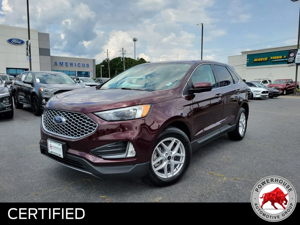 Used 2023 Red Ford SEL image 1