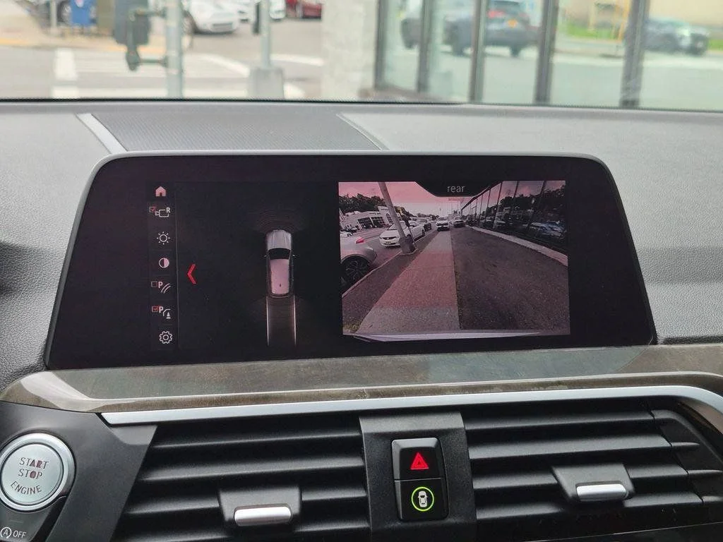 Used 2020 Silver BMW xDrive30i image 21