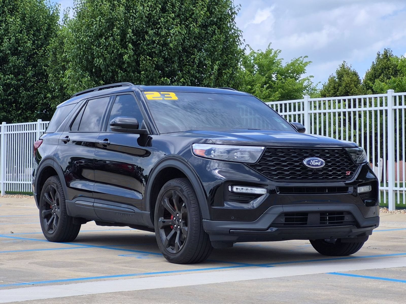 Used 2023 Agate Black Metallic Ford ST 4WD image 4