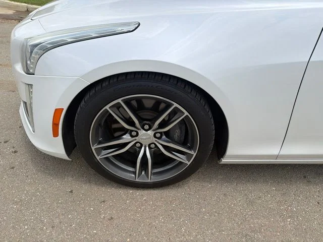 Used 2018 White Cadillac 2.0L Turbo Luxury image 7