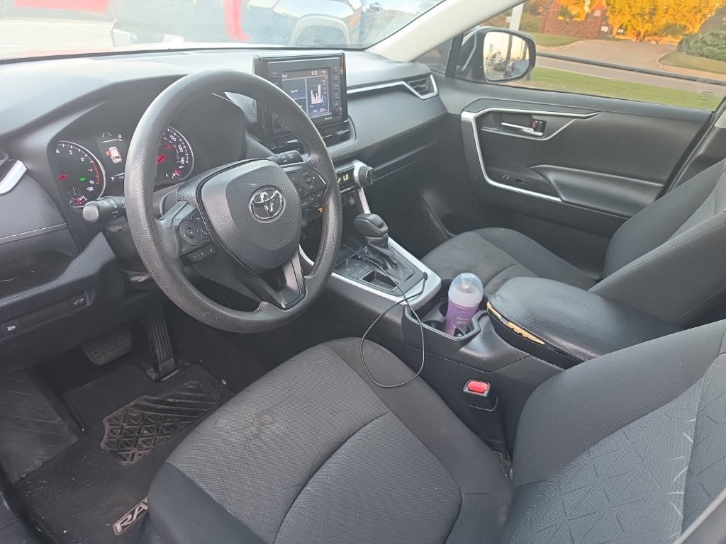 Used 2020 Gray Toyota XLE image 2
