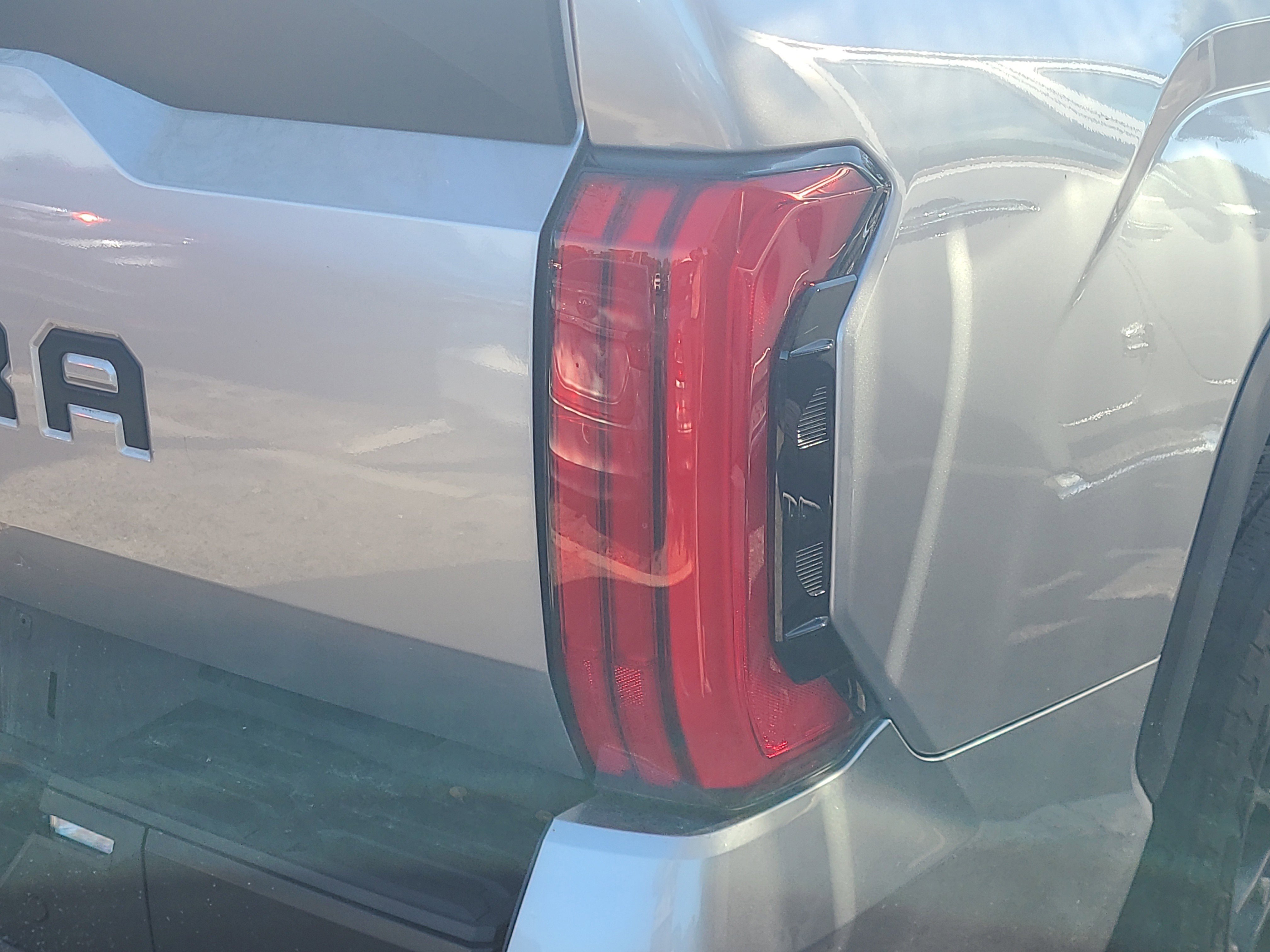 Used 2023  Toyota SR5 image 8