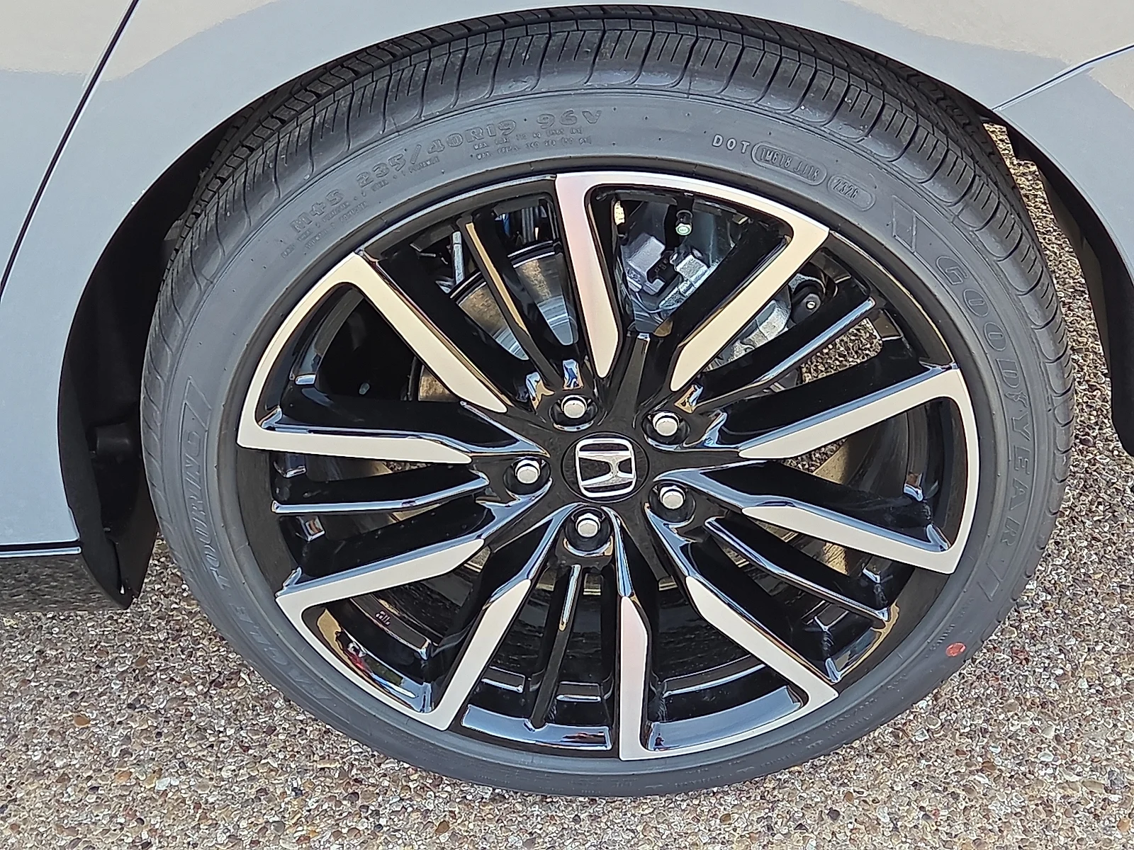 New 2026 Urban Gray Pearl Honda Touring Hybrid image 6