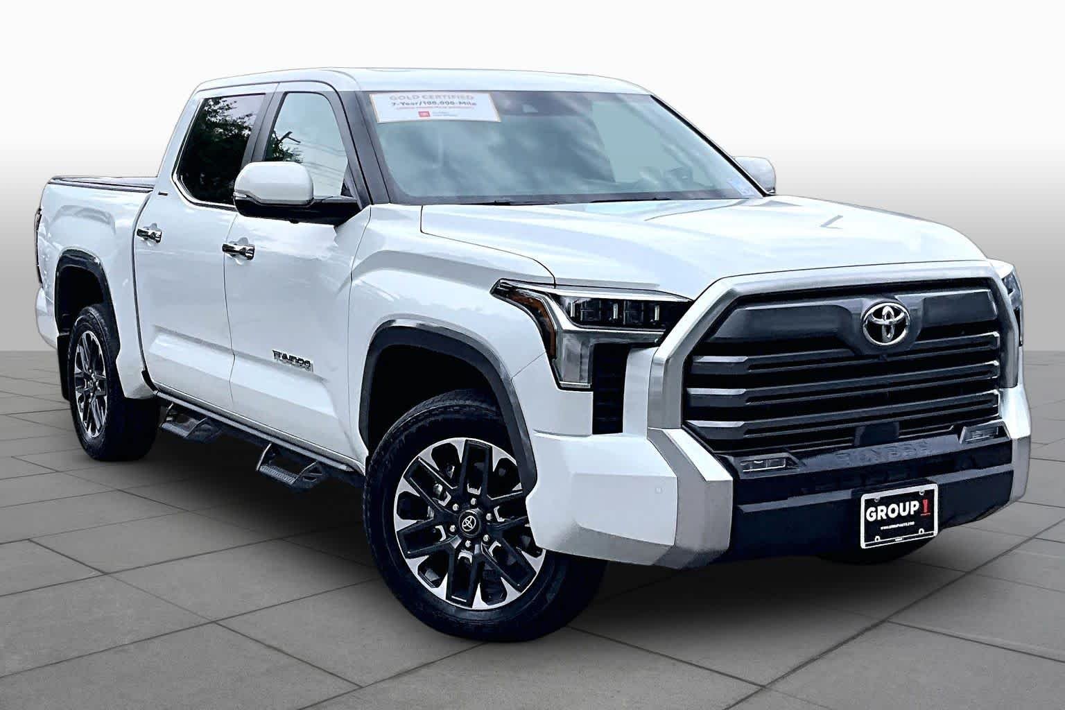 Used 2025 Wind Chill Pearl Toyota Limited image 3