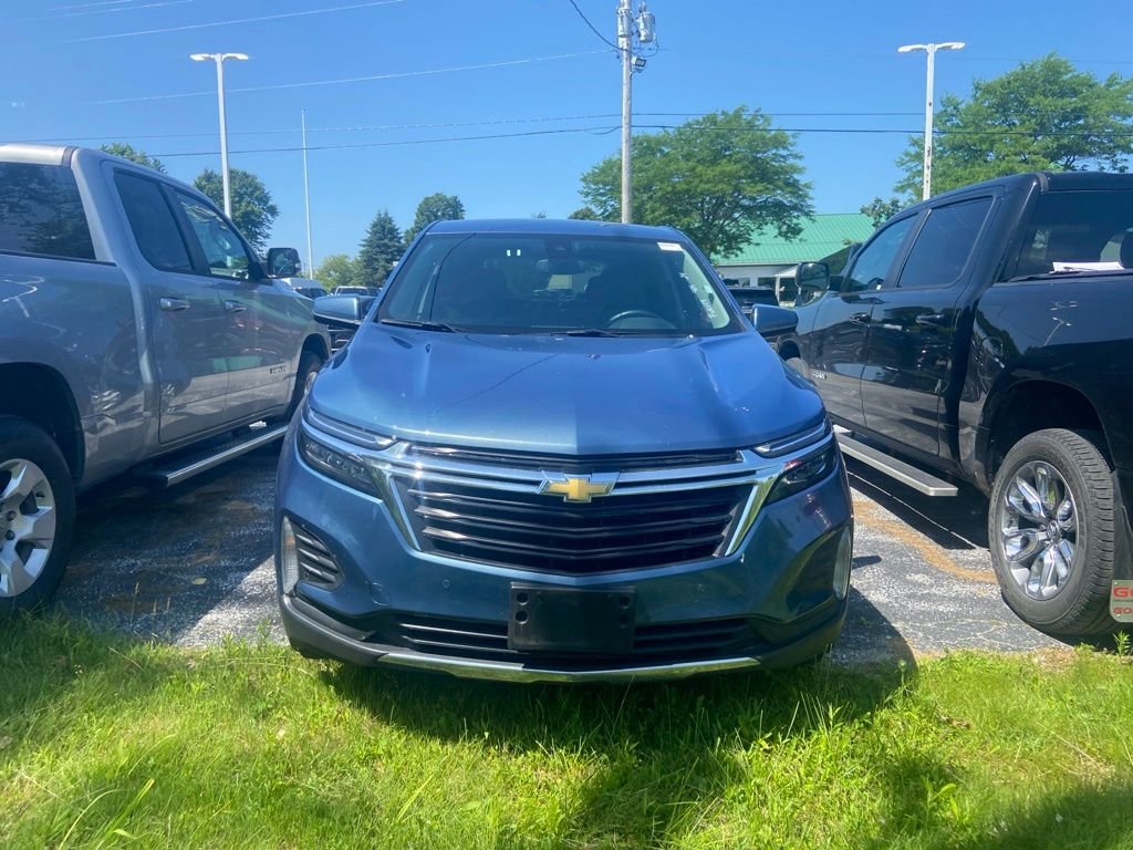 Used 2024 Lakeshore Blue Metallic Chevrolet LT image 2