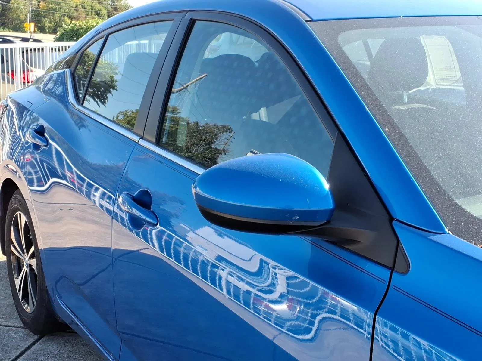Used 2022 Electric Blue Metallic Nissan SV image 30