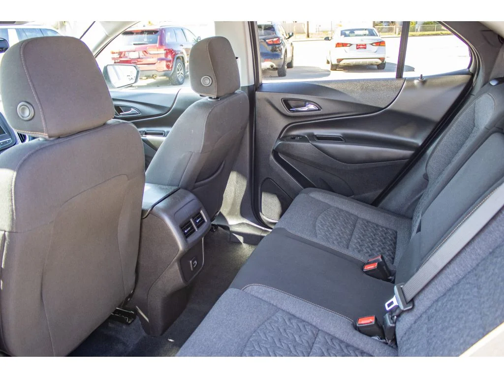 Used 2024 Summit White Chevrolet LT image 15