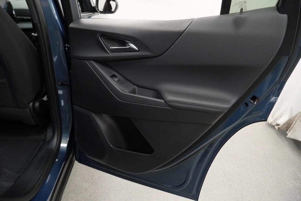 2027 Chevrolet Equinox LT - Photo 34