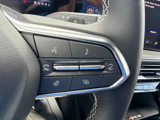 New 2027 Summit White Chevrolet LT image 33