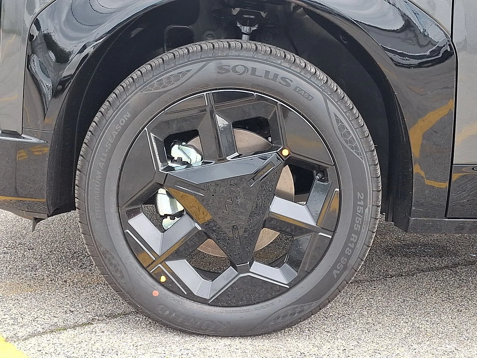 New 2027 Gray Kia X-Line S image 7