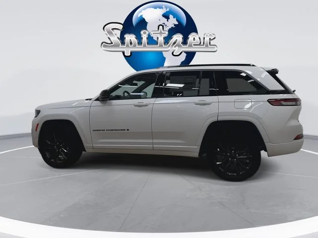 New 2026 Bright White Clear-Coat Exterior Paint Jeep Limited Reserve image 3