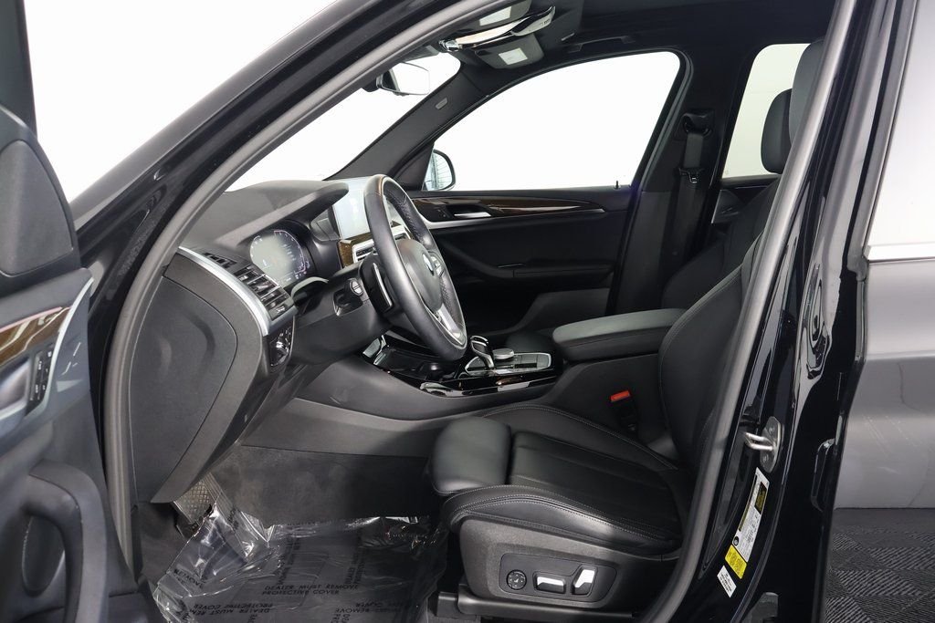 Used 2023 Black BMW sDrive30i image 10