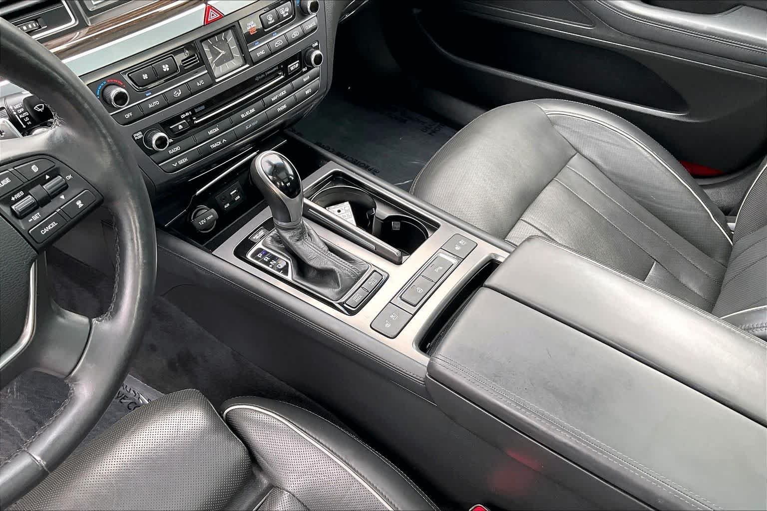 Used 2015 Parisian Gray Hyundai 3.8L image 16