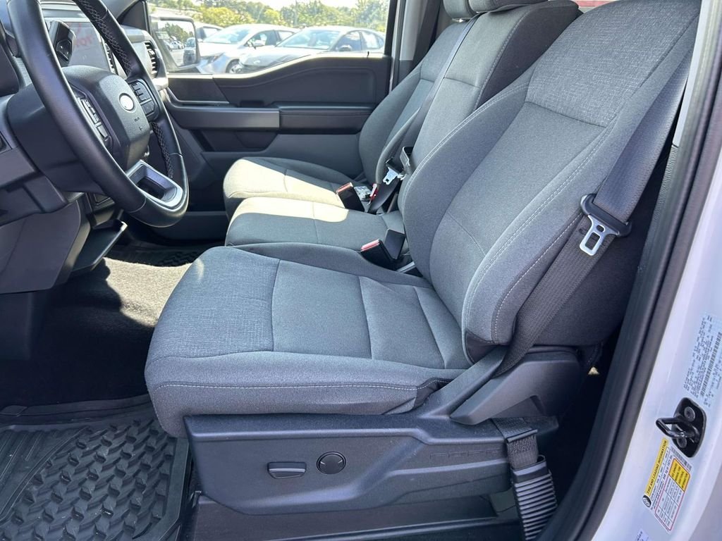 Used 2025 White Ford XLT image 16