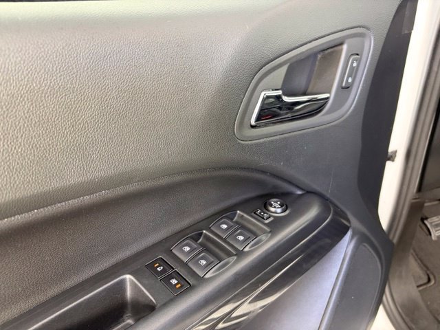 Certified Used 2022 White GMC AT4 w/Cloth image 15