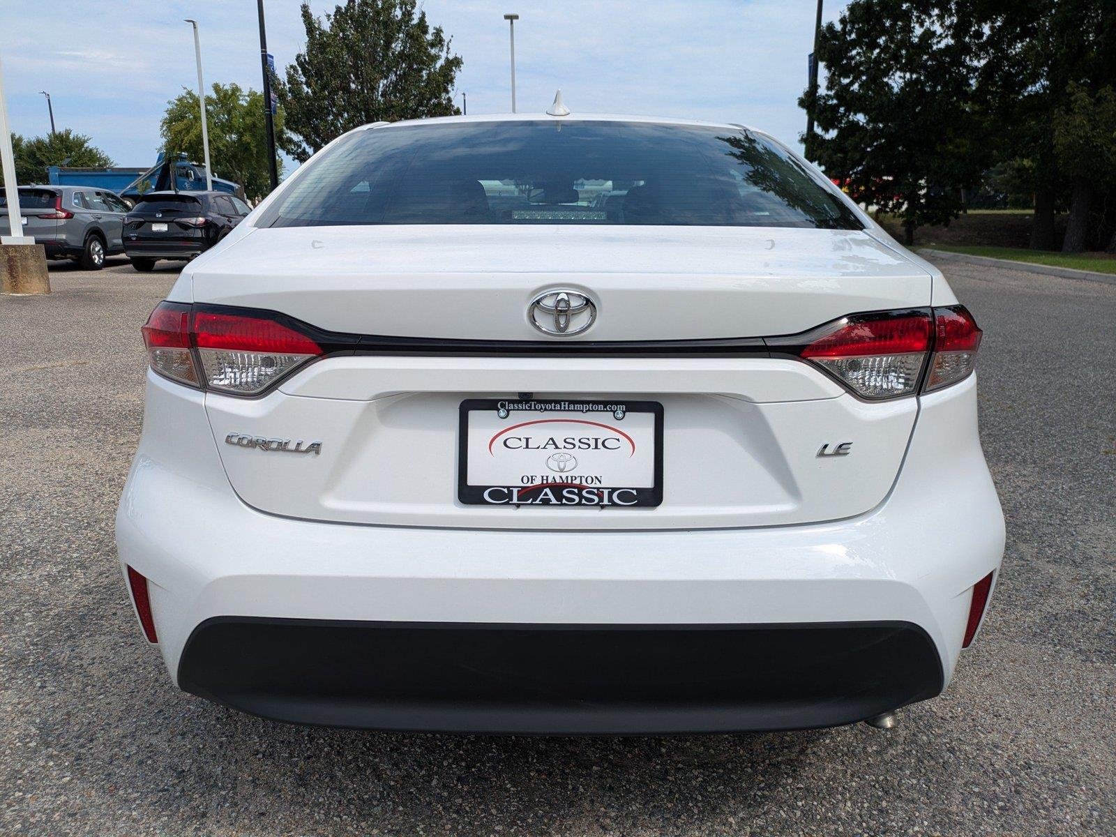 Used 2024  Toyota LE image 5