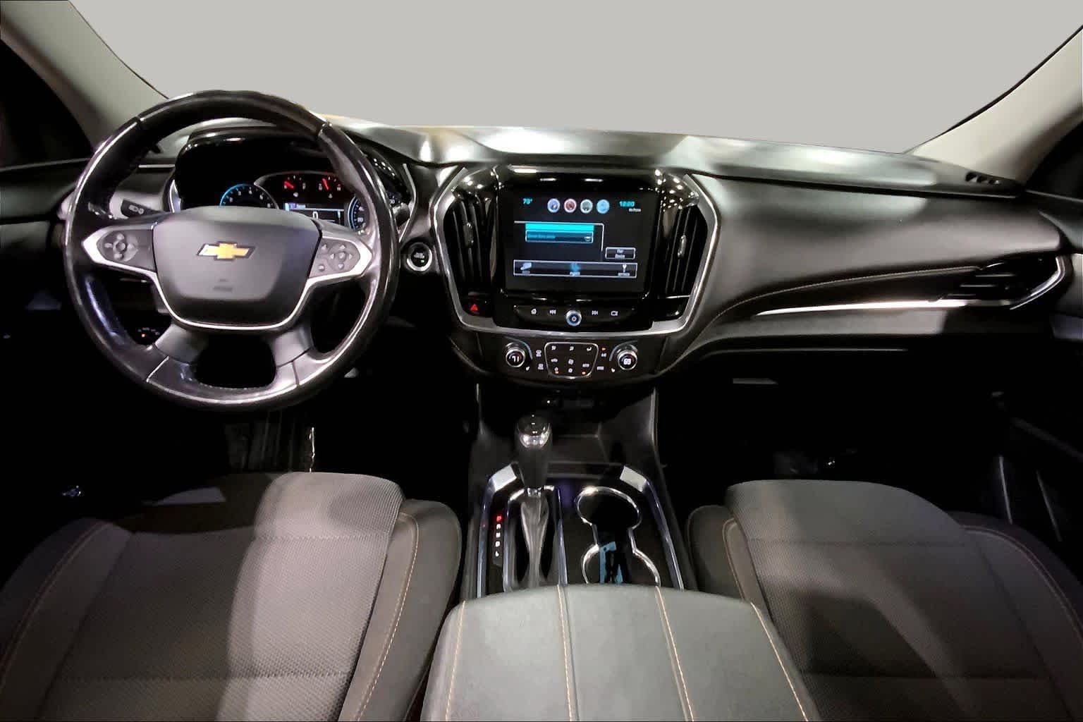 Used 2018 Cajun Red Tintcoat Chevrolet LT Cloth image 16