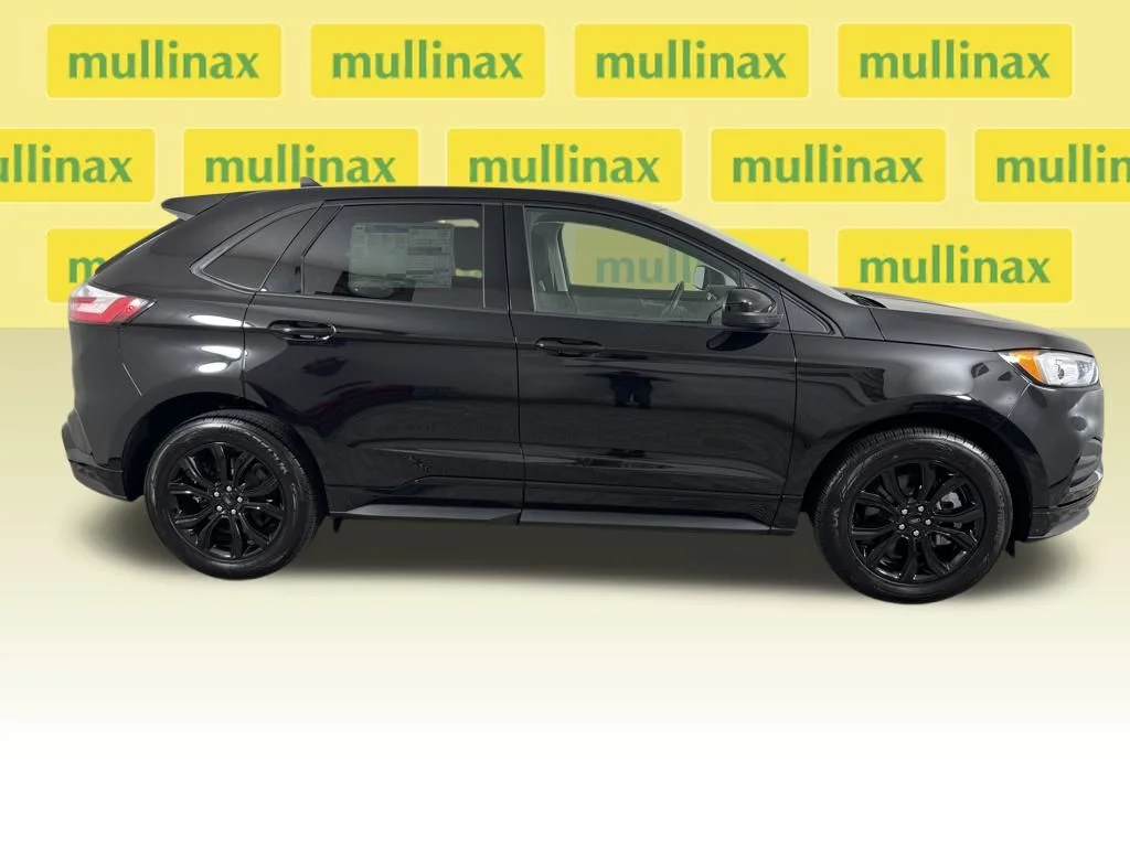 New 2024 Black Ford SE image 21