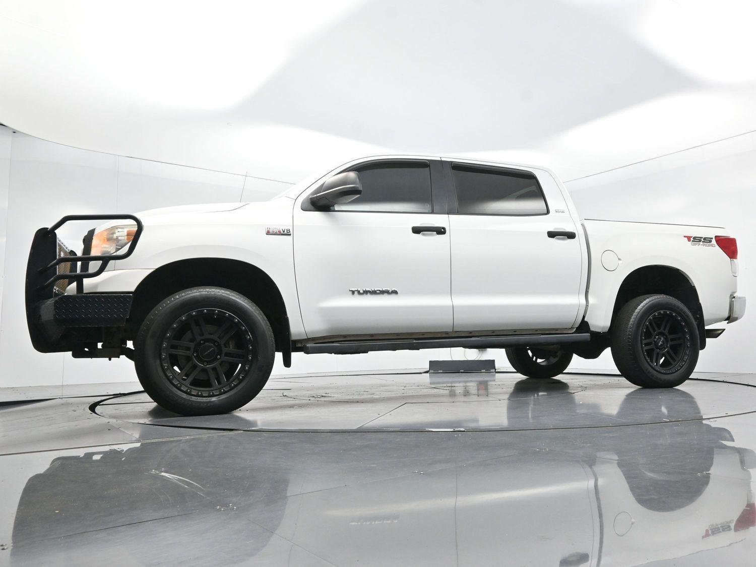 Used 2013 Super White Toyota Grade image 43