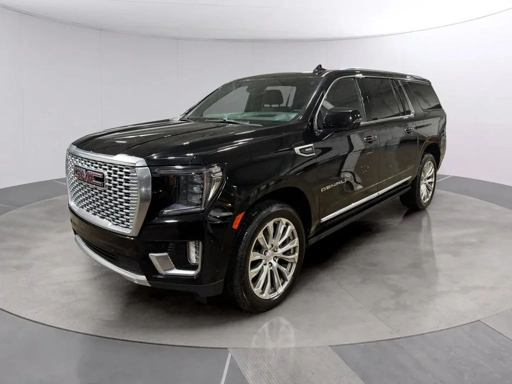 Used 2022 Black GMC Denali image 7