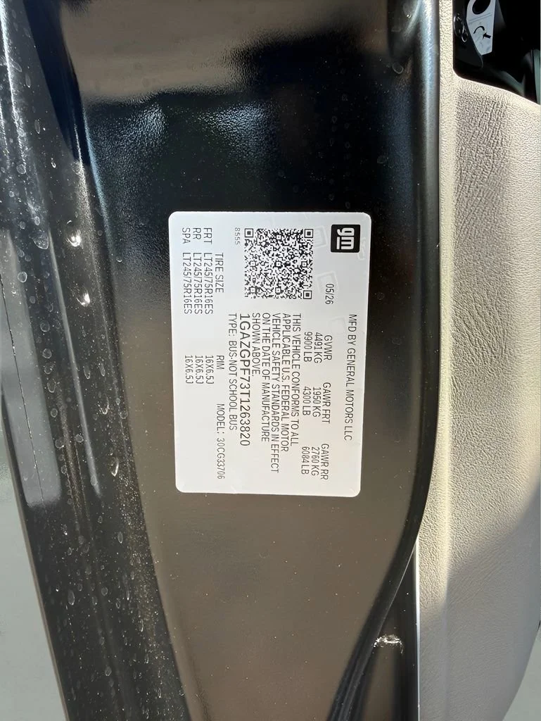 New 2026 Black Chevrolet 1LT image 30