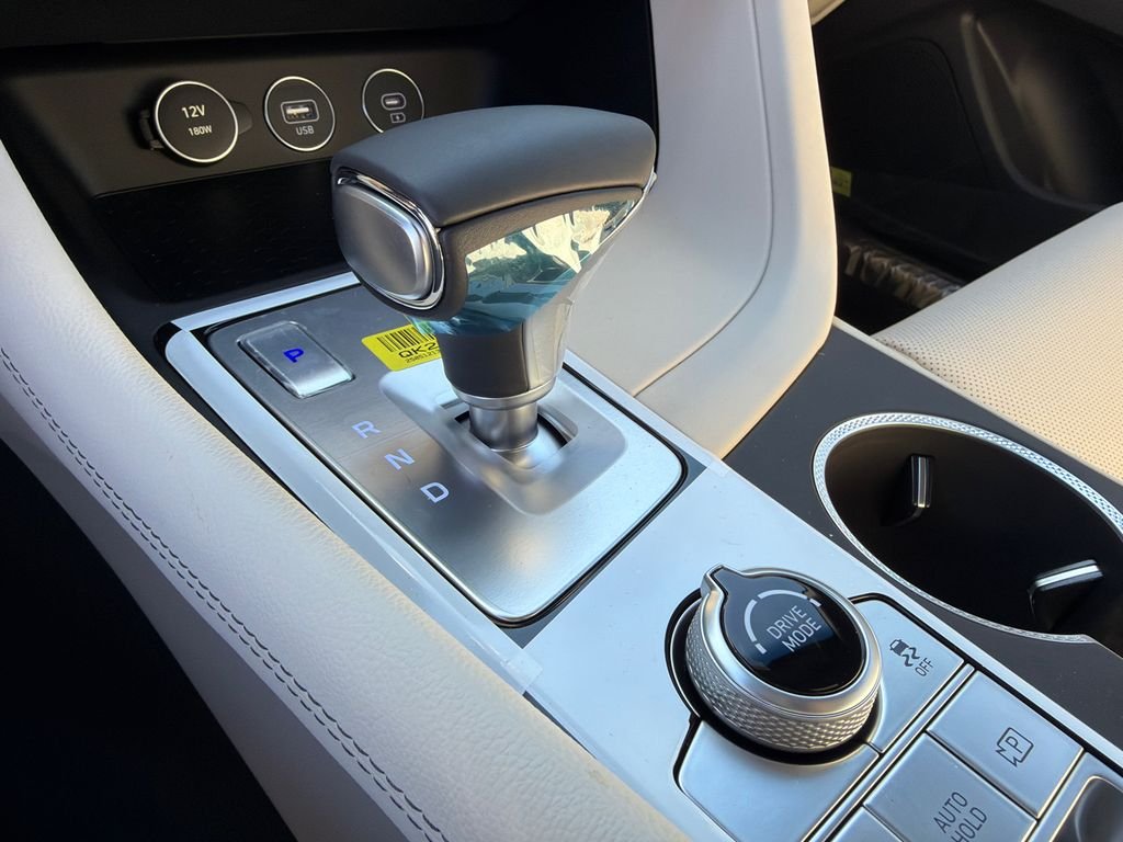 2026 GENESIS G70 Standard - Photo 31