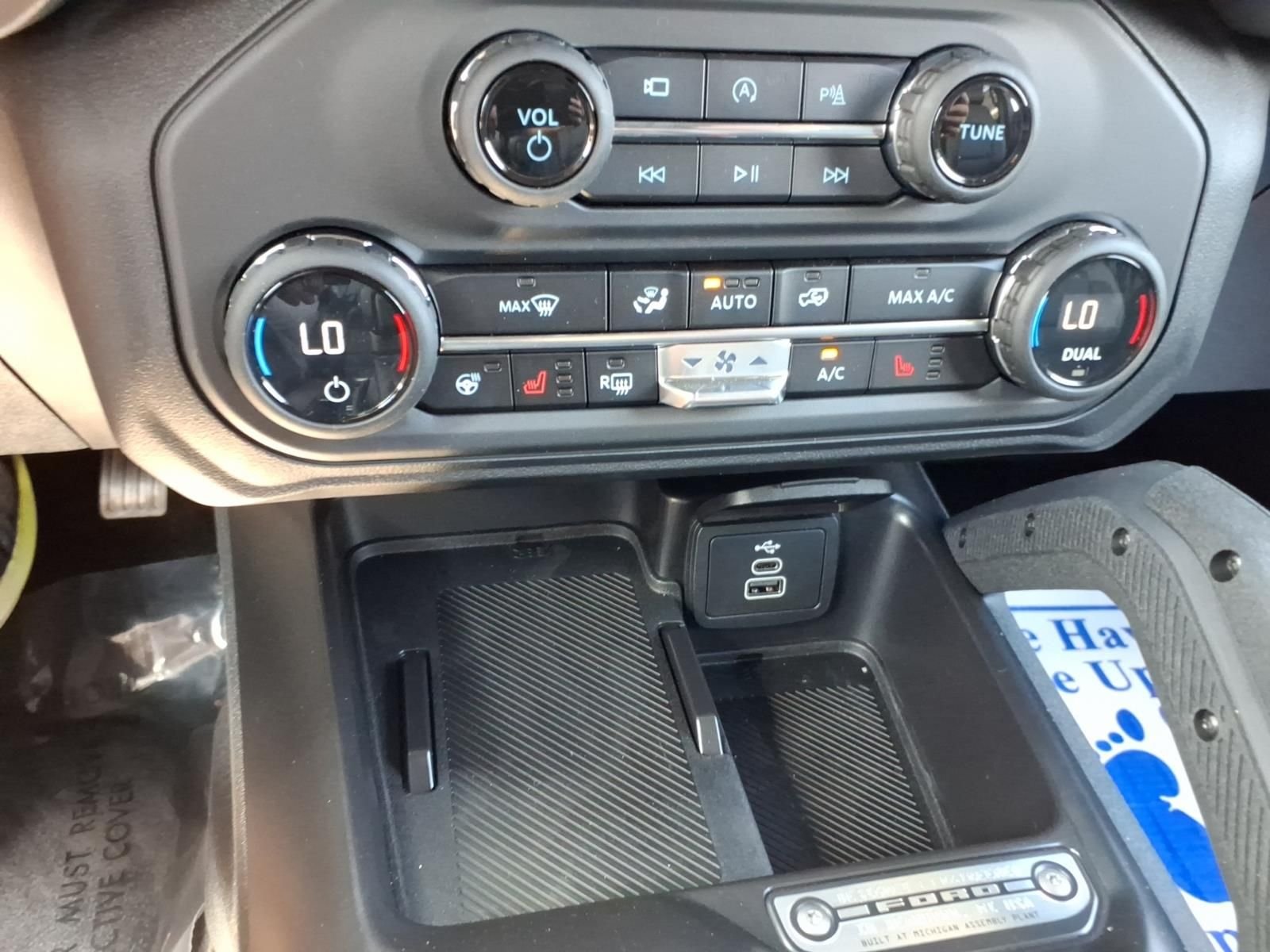 New 2026 Avalanche Gray Ford Outer Banks® image 21