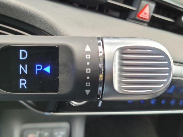 2025 Hyundai IONIQ 5 SE - Photo 25