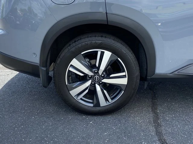 2025 Nissan Rogue SL - Photo 8