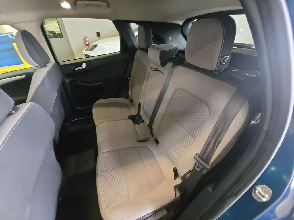 Used 2020 Green Ford SE image 22