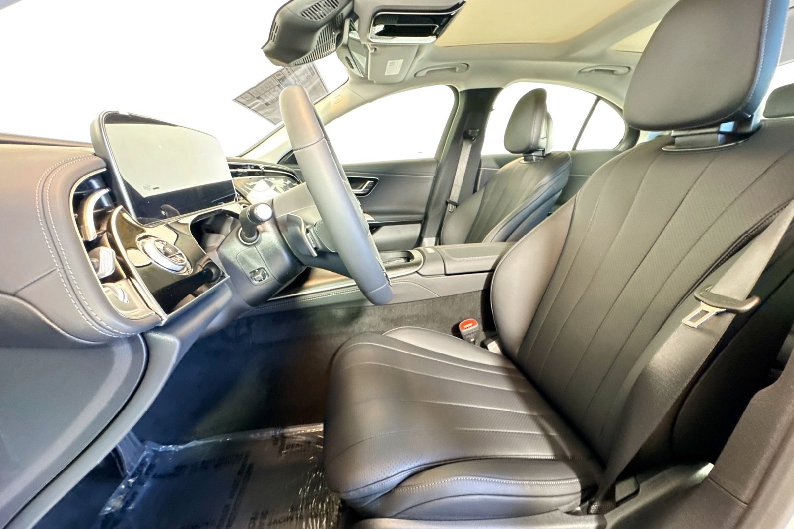 New 2026 MANUFAKTUR Alpine Grey Mercedes-Benz E 350 image 17