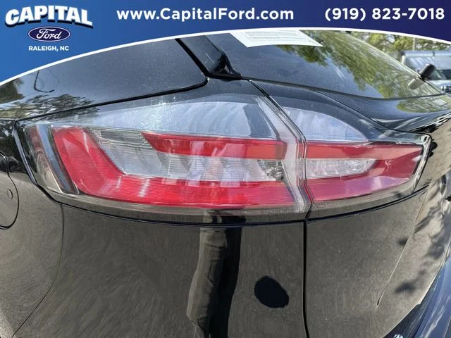 Used 2023 Black Ford SEL image 16