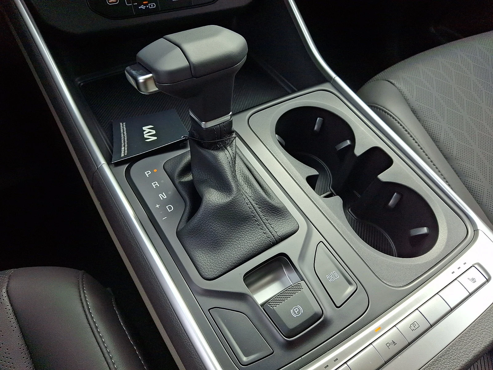 New 2027 Silver Kia LXS image 14