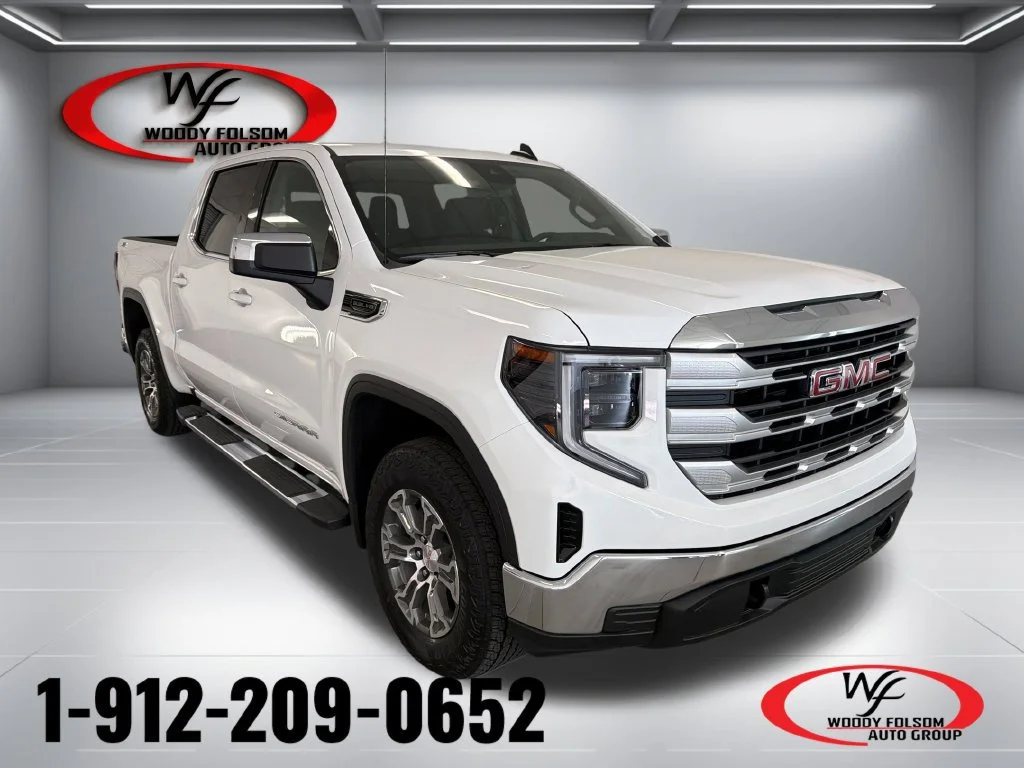 New 2026 Summit White GMC SLE image 1