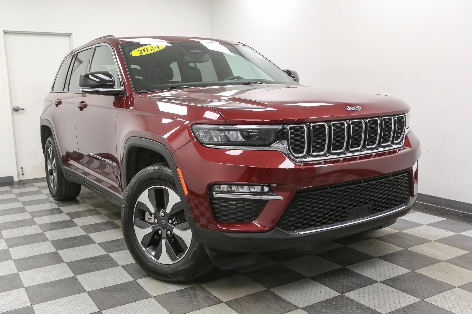 Used 2024 Velvet Red Pearlcoat Jeep LIMI image 2