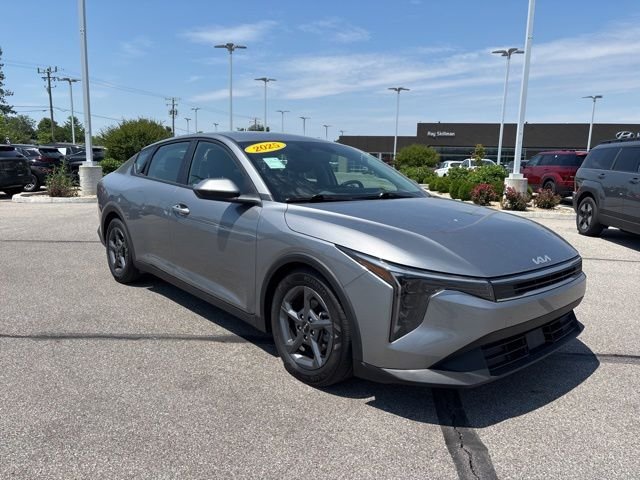 Used 2025 Gray Kia LXS image 32