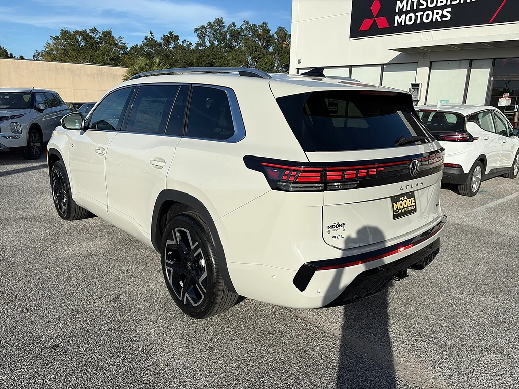 New 2027 Sandstone Volkswagen SEL Premium R-Line 4MOTION image 4